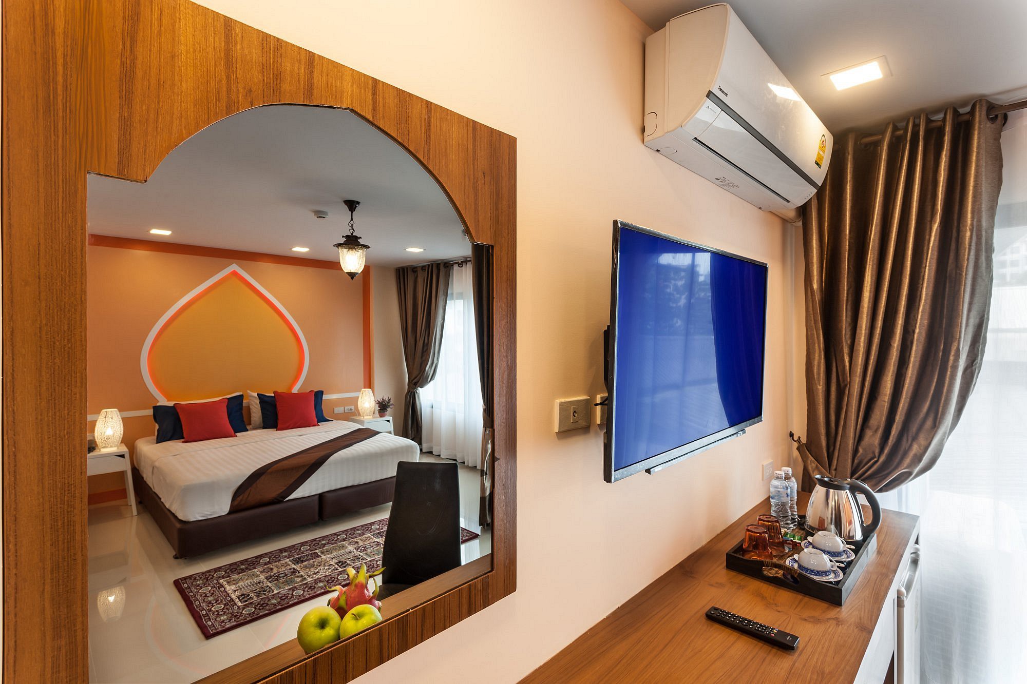 Deluxe King Room with Balcony