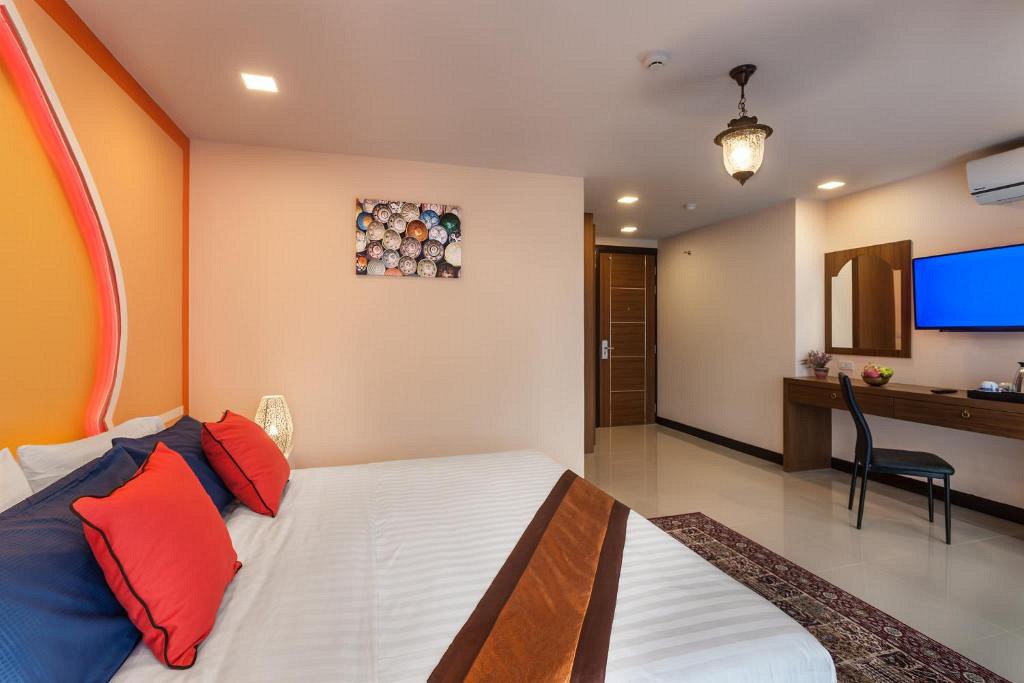 Deluxe King Room with Balcony